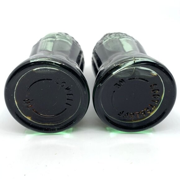 2 Vintage Coca-Cola Green Hobbleskirt Bottles Unopened Lowell MA Scottsbluff NE - Picture 7 of 9